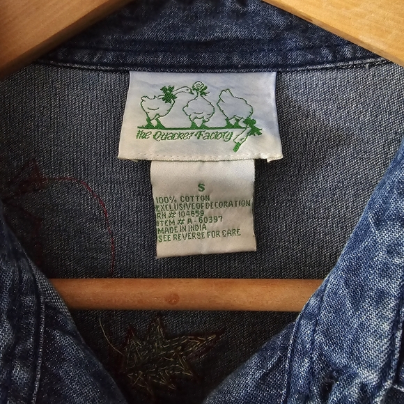 Quacker Factory Denim Sequin Button-down Shirt Size S - Picture 2 of 7